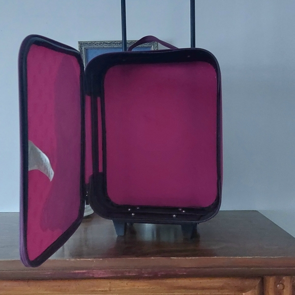 BRATZ CASE - 16" LUGGAGE ROLLING CASE - Picture 4 of 6